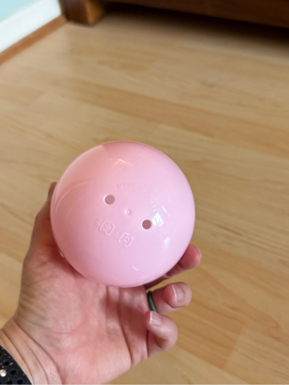 Pink and White Round Container - Picture 4 of 4